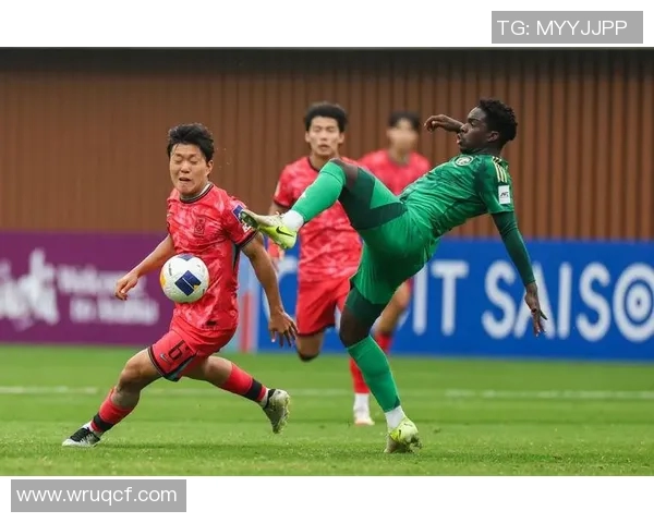 1997年中国足球队与沙特阿拉伯队的经典对决回顾与分析 1997年中国足球队与沙特阿拉伯队的经典对决回顾与分析